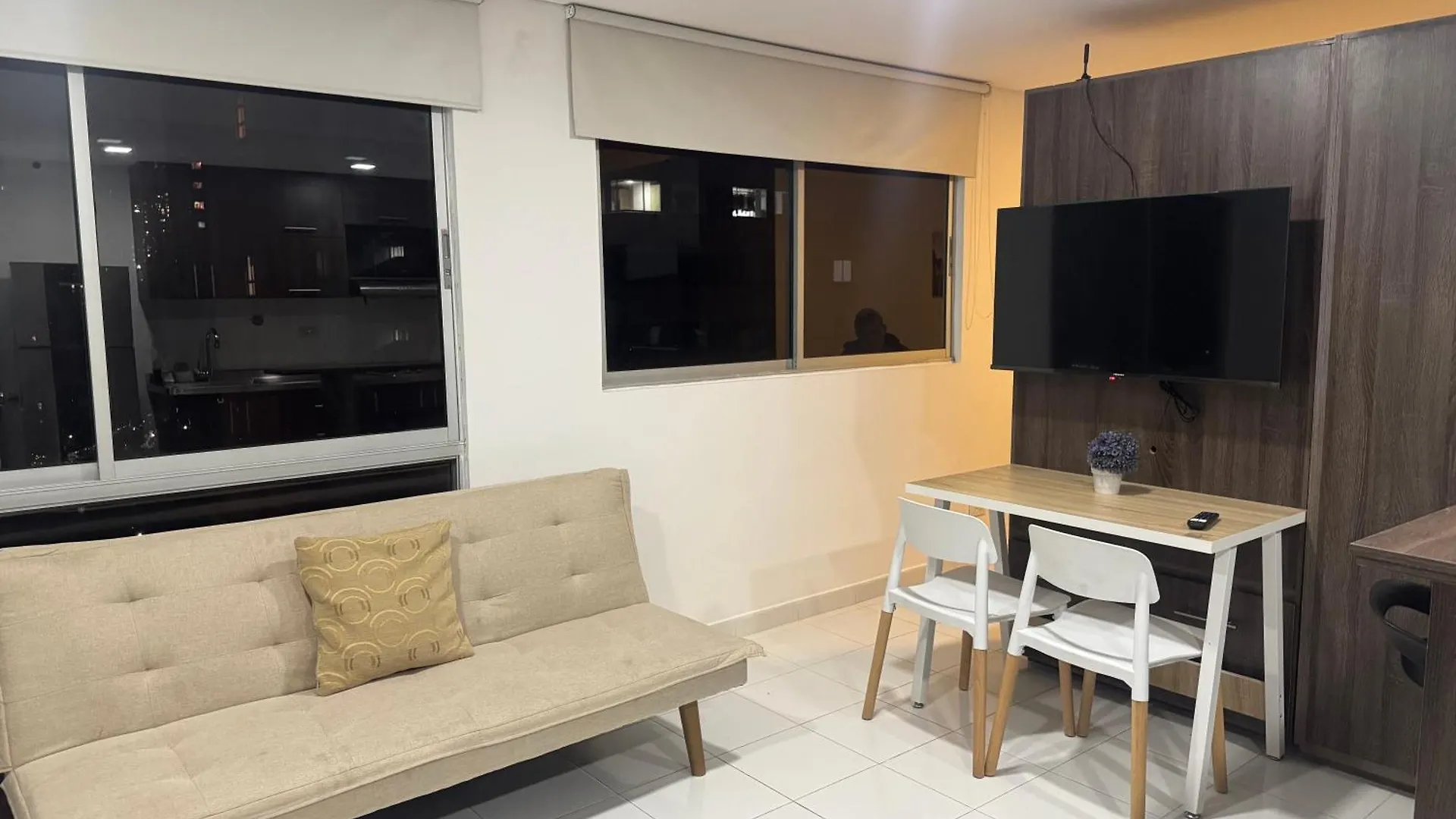 Gran Loft Cerca Al Tesoro Y Al Lleras 121 Apartment Medellin